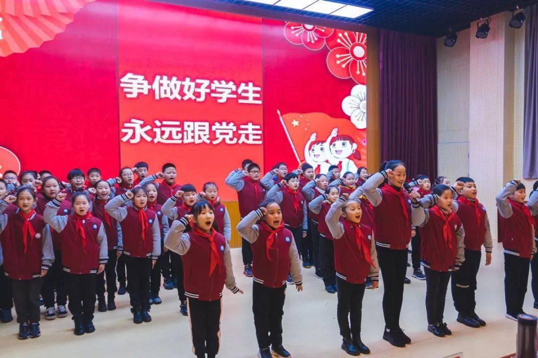 救援可怜的穴居人